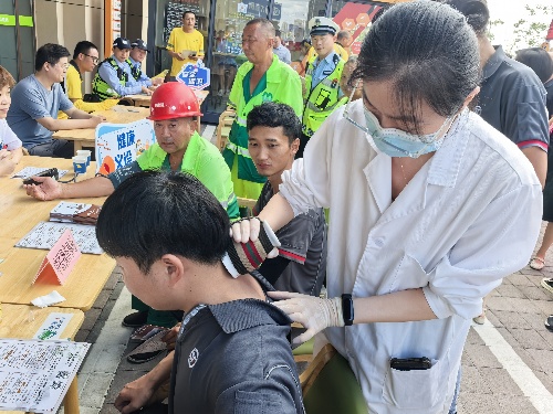 （20250724区中医医院）中医药服务送清凉，暖人心2.jpg